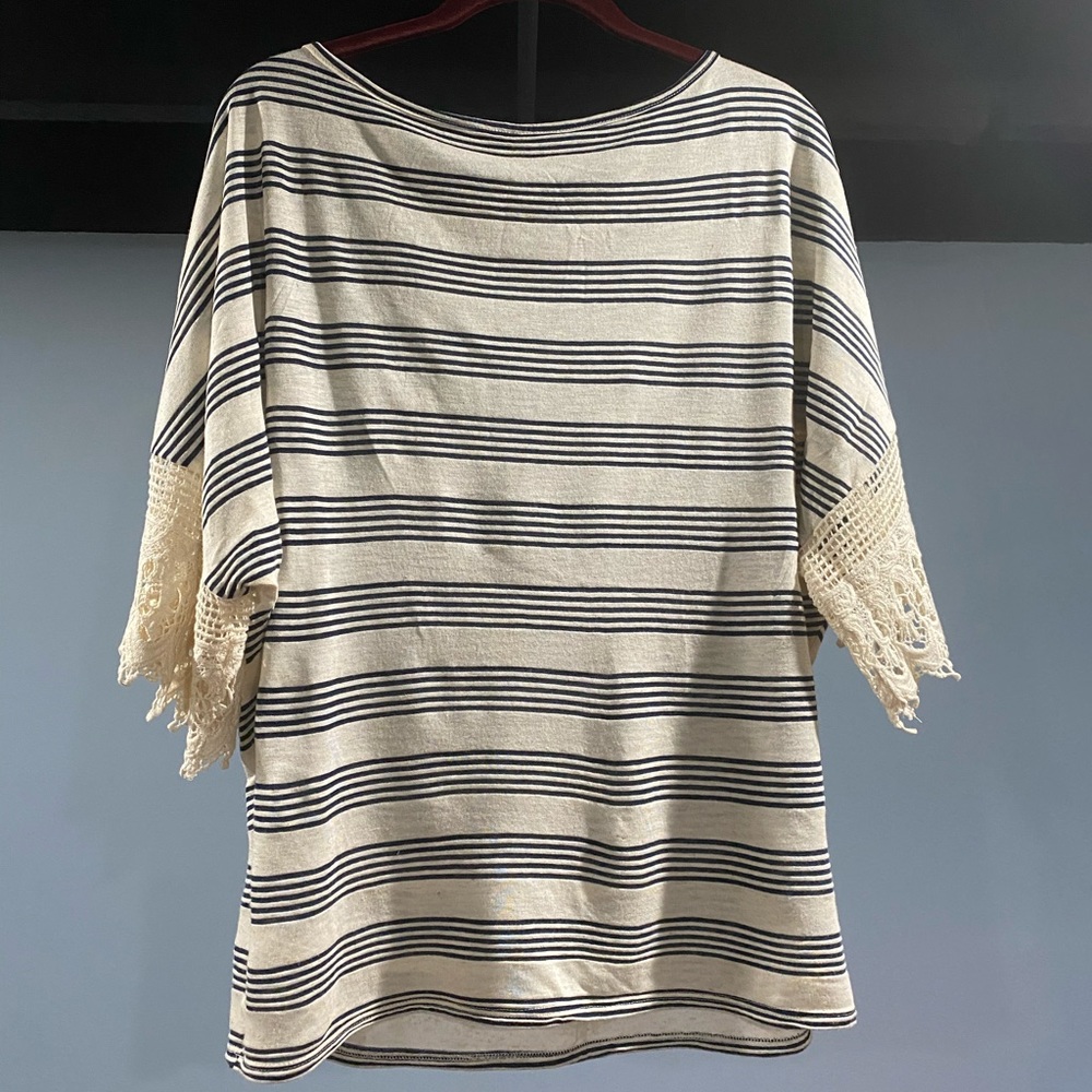 Anthropologie top with lace sleeve